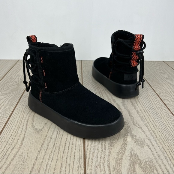 UGG Women's Classic Boom Lace Back Ankle Boots US6 Black & Orange $160 - Picture 1 of 10